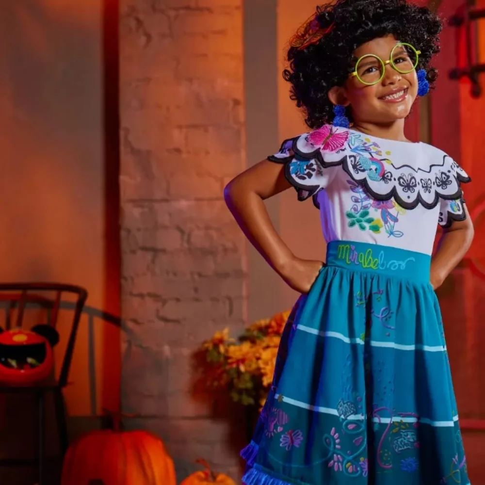 AUTHENTIC DISNEY ENCANTO MIRABEL GIRLS COSTUME AND ACCESSORIES BUNDLE
